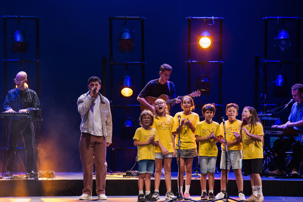 La Bressola omple el Teatre Municipal de Girona en el concert de presentació del disc dels seus 50 anys 6 CPA 8996