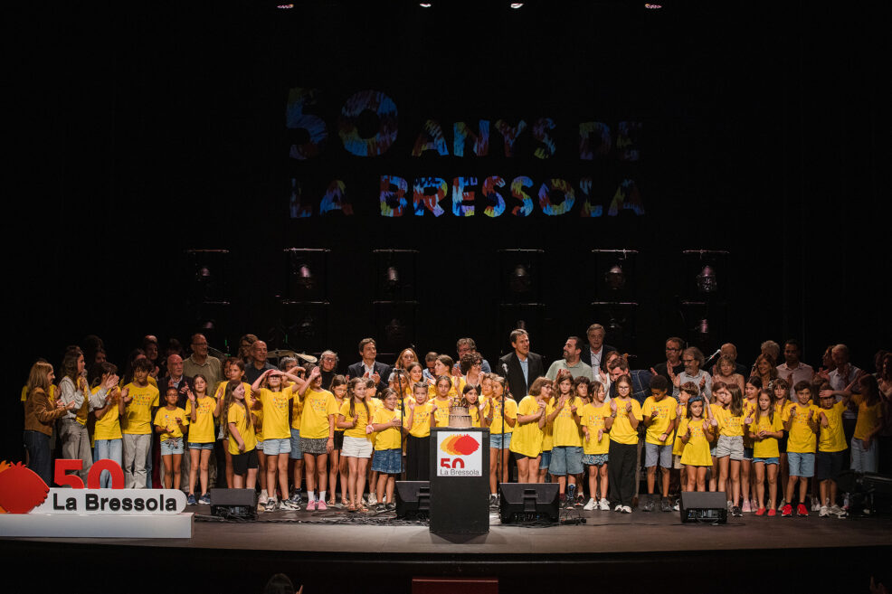 La Bressola omple el Teatre Municipal de Girona en el concert de presentació del disc dels seus 50 anys 7 CPA 9084